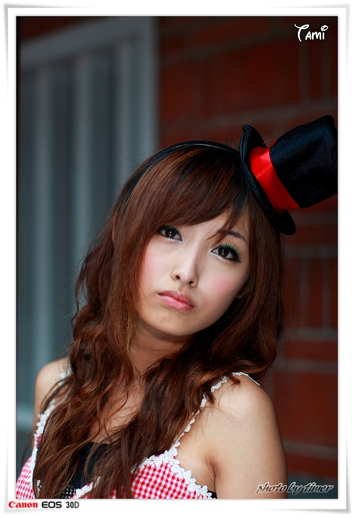 台湾清纯美女-Tami-兒童育樂中心外拍